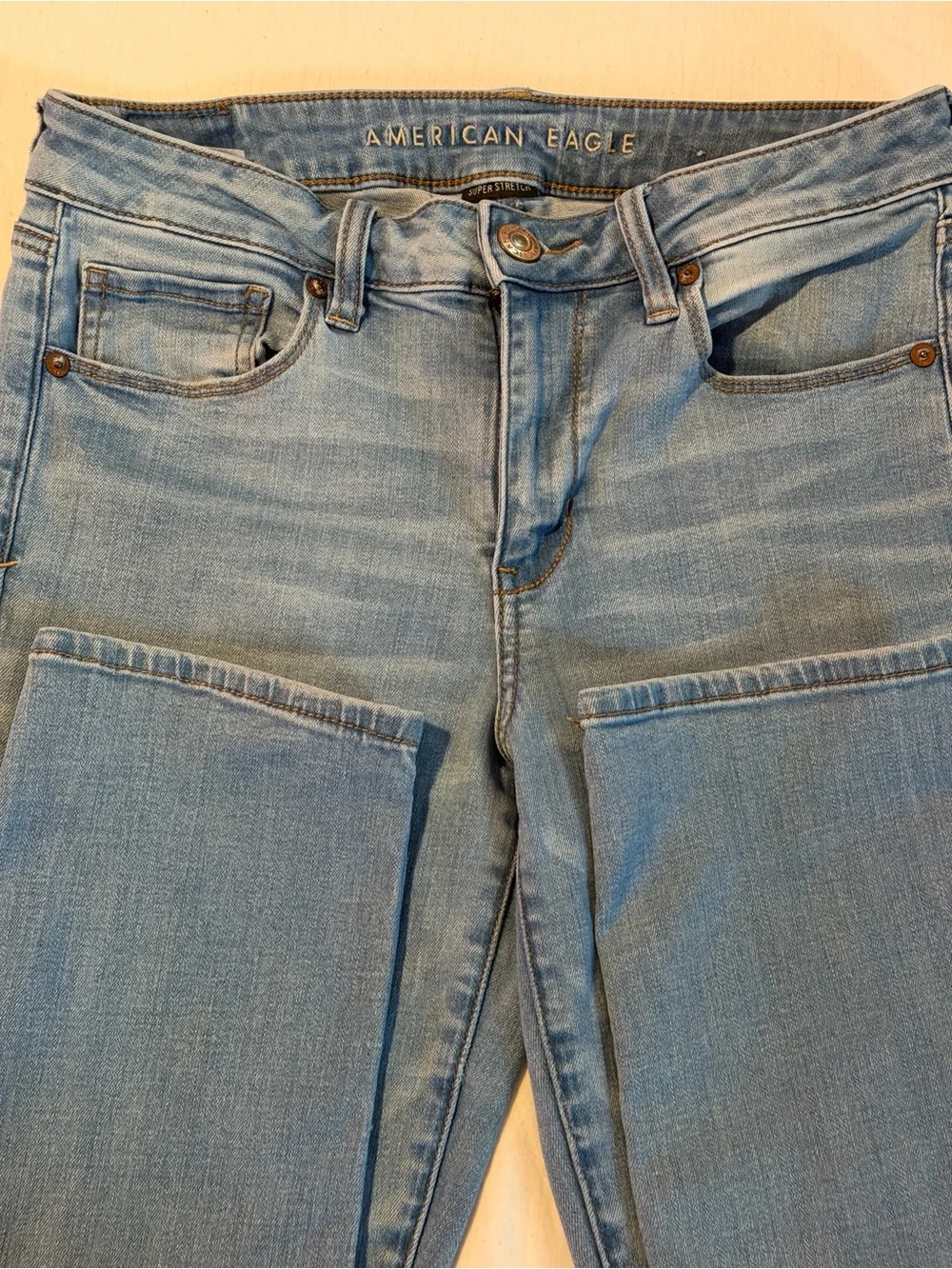 American Eagle Outfitters Light Wash Women’s Skinny Jeans - Picture 4 of 4
